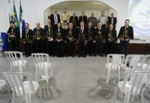 ALMEPAR COMEMORA 8 ANOS DE CRIAÇÃO EM NOITE COM HOMENAGENS, LANÇAMENTO DE LIVROS E POSSE DE NOVO ACADÊMICO